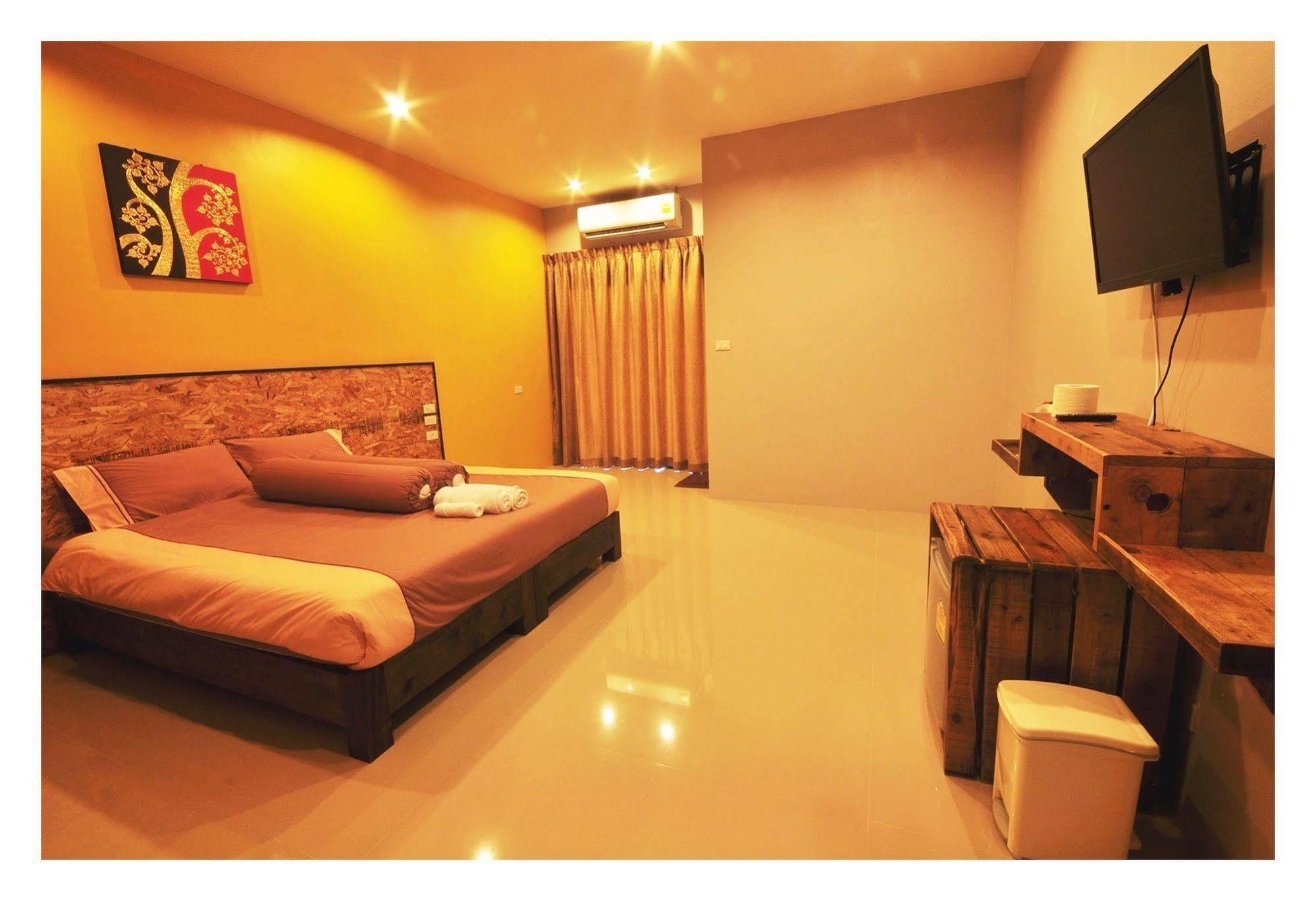 The Bedroom Nai Harn Beach Exterior photo